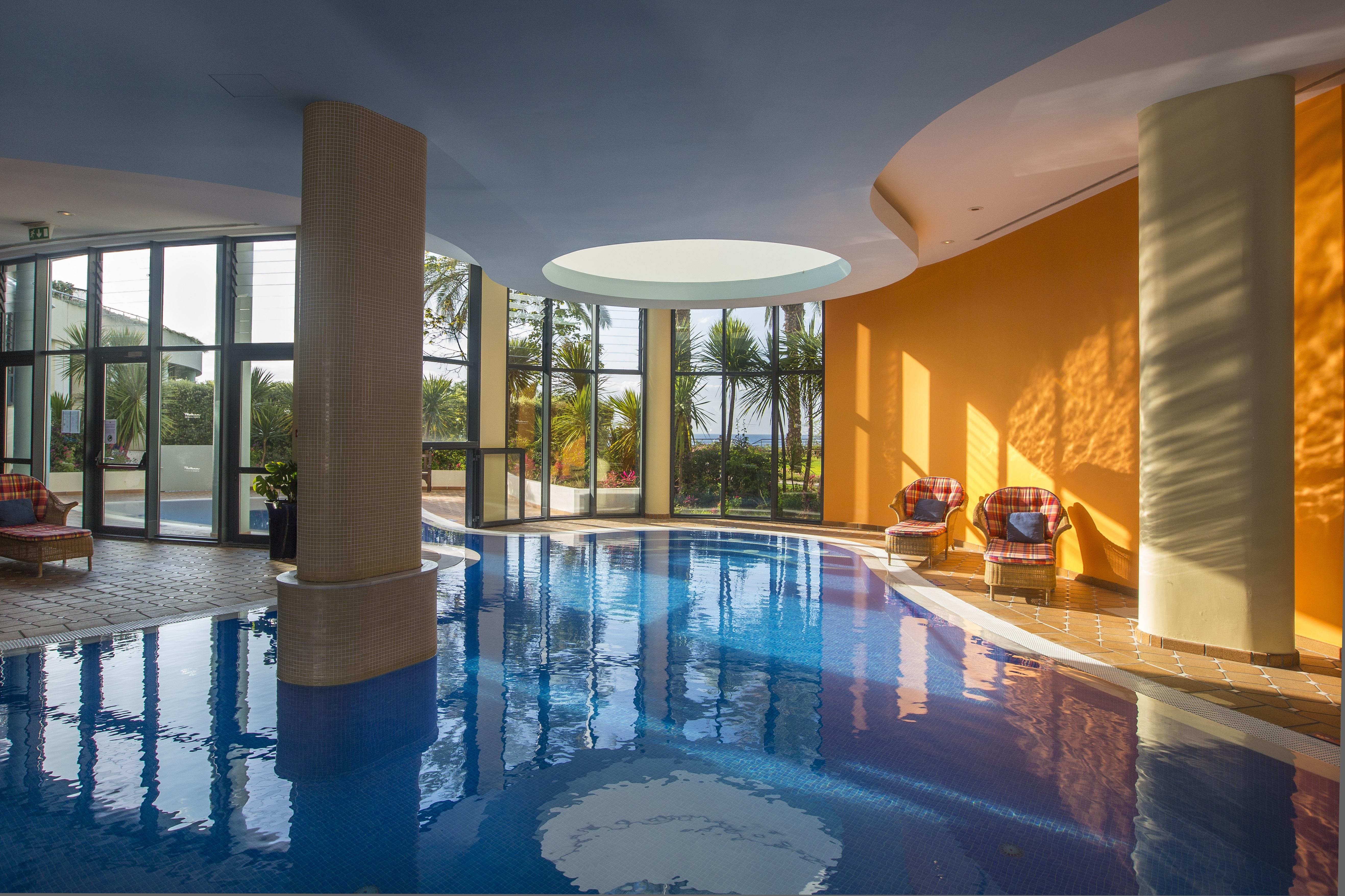 Pestana Grand Ocean Resort Hotel Фуншал Екстериор снимка The swimming pool at the hotel
