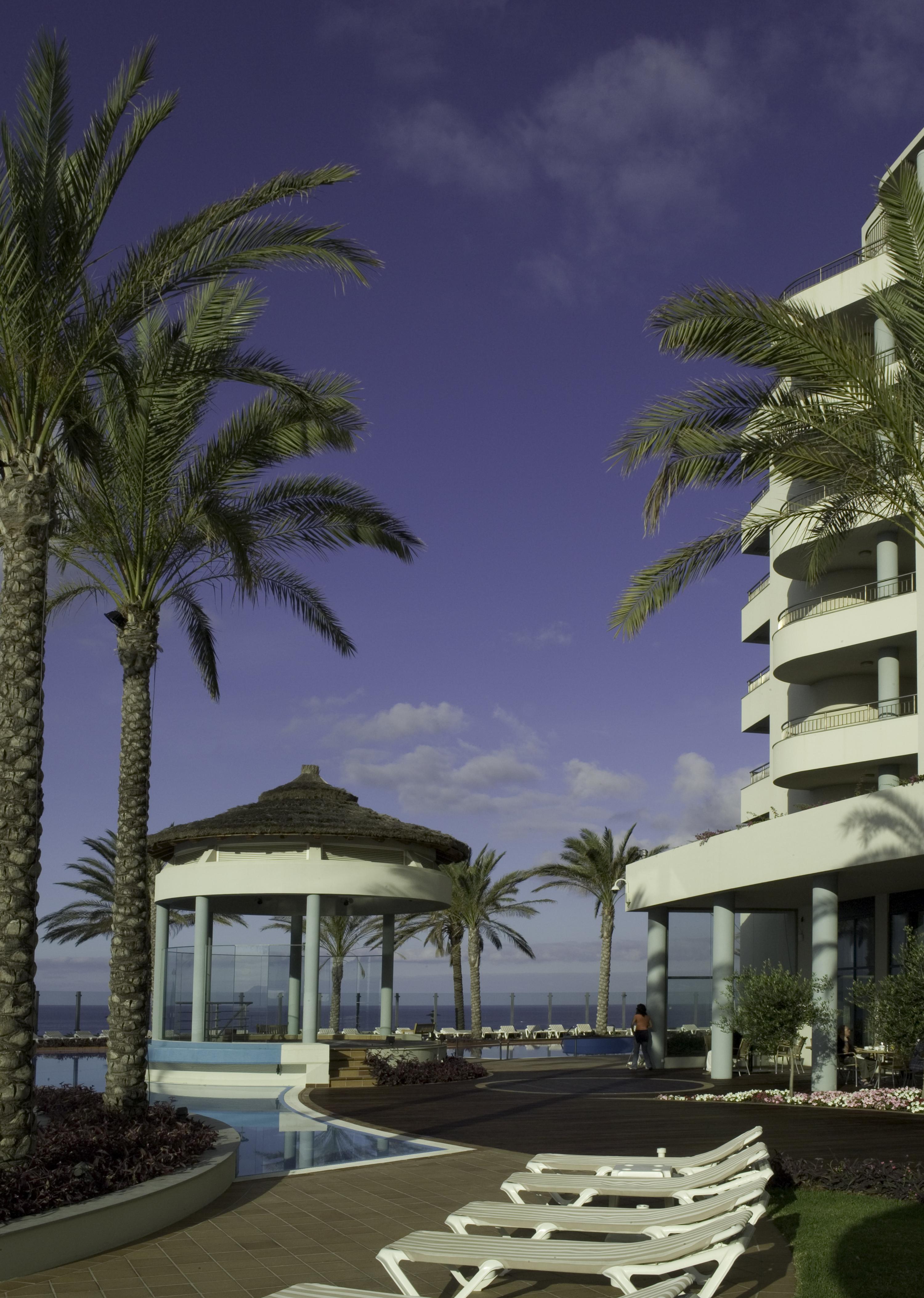 Pestana Grand Ocean Resort Hotel Фуншал Екстериор снимка The hotel
