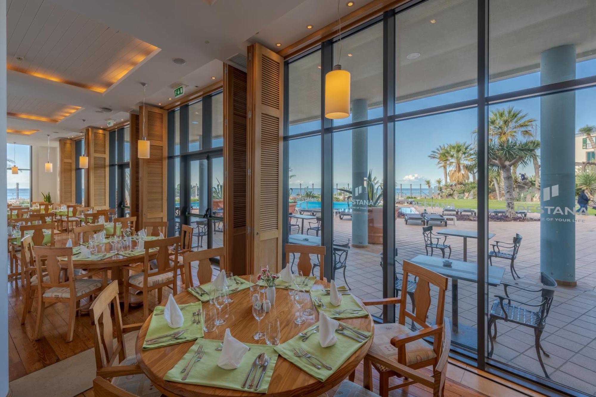 Pestana Grand Ocean Resort Hotel Фуншал Екстериор снимка