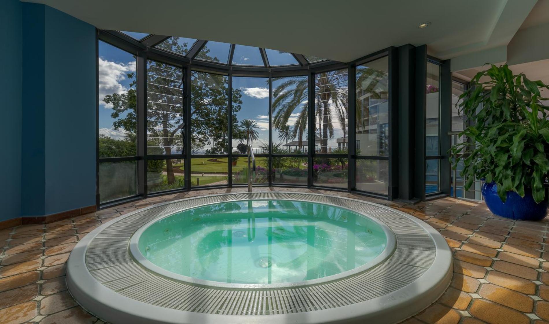 Pestana Grand Ocean Resort Hotel Фуншал Екстериор снимка