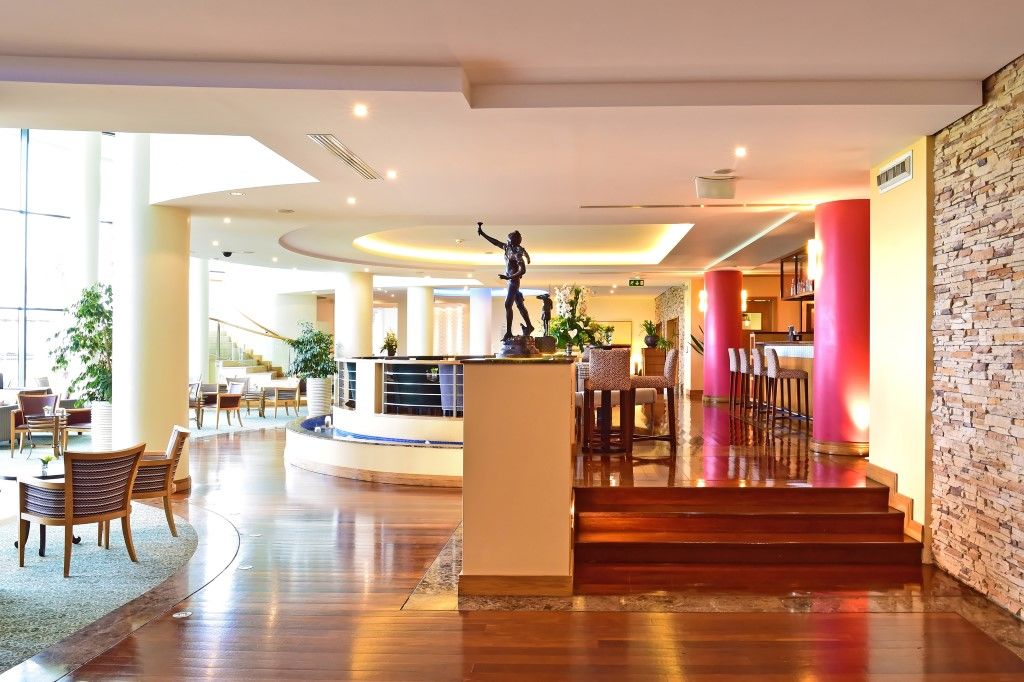 Pestana Grand Ocean Resort Hotel Фуншал Екстериор снимка The lobby of the hotel